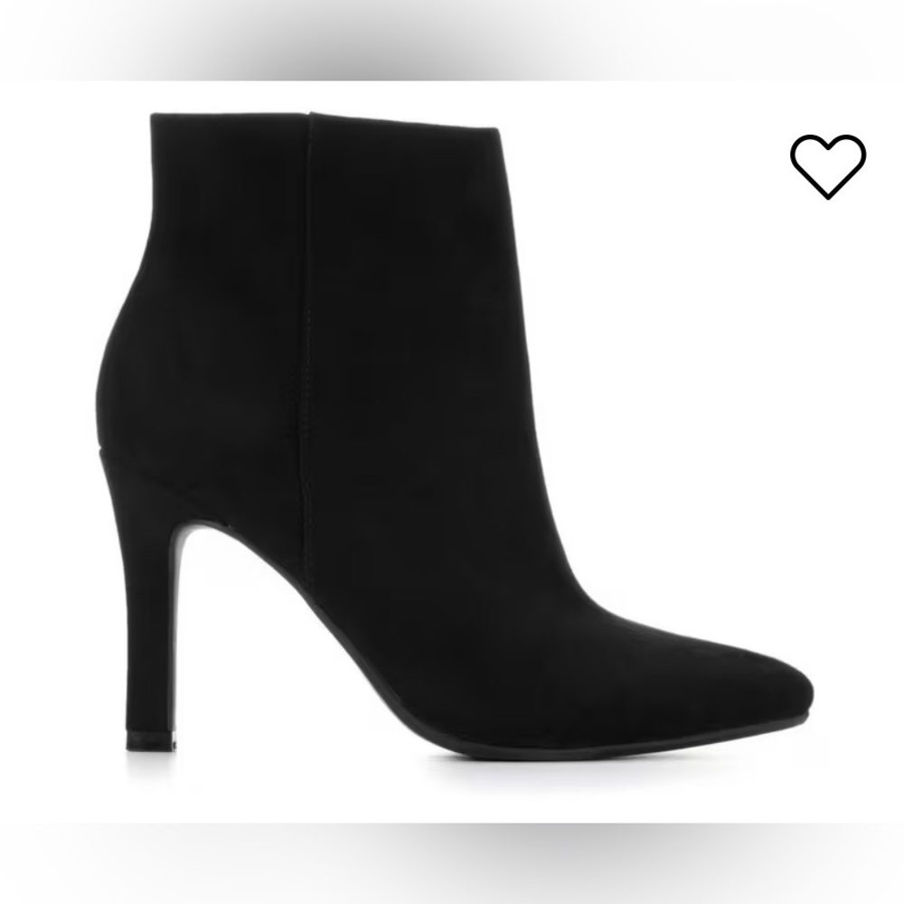 Elegant Black Ankle Boots